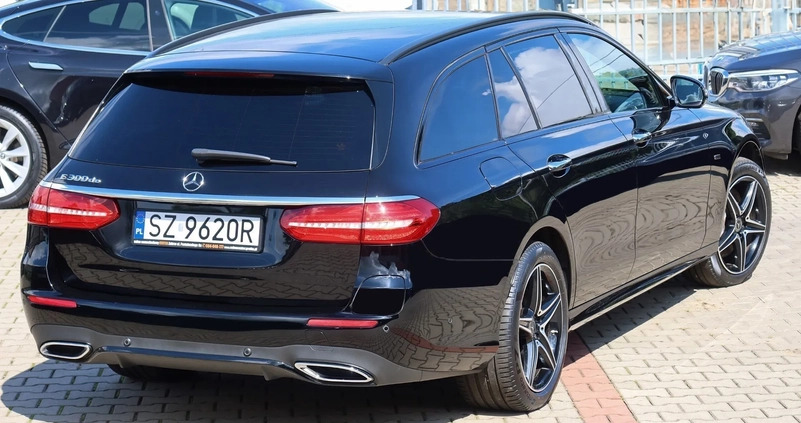 Mercedes-Benz Klasa E cena 159900 przebieg: 120000, rok produkcji 2019 z Hajnówka małe 781